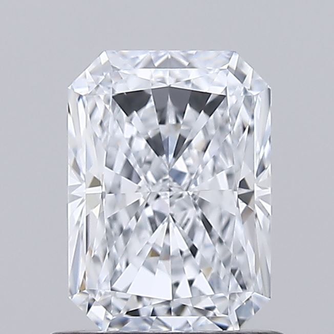 IGI Certified Radiant Cut Diamond / 100% Eye-Clean / VVS or Higher Clarity Grade